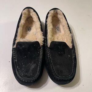 UGG Ansley 7 Black Suede Moccasin Slippers Shearling Fur Lined Lounge Shoe